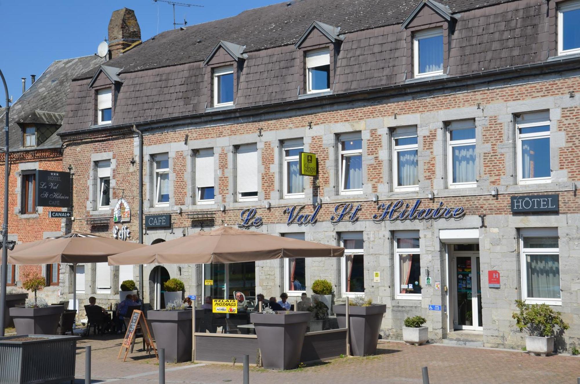 Hotel Val Saint Hilaire Givet Exterior photo
